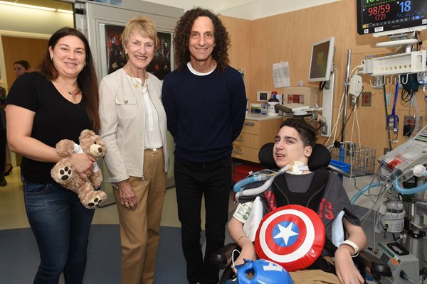 Barbara Nicklaus, Kenny G, and a parent and patient